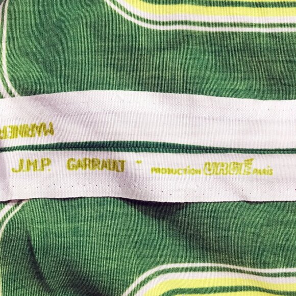 Vintage 70s Op Art Bedspread with Pillow Shams: Green Yellow Mod Bed Cover - Picture 9 of 9